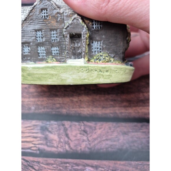 Hestia 1987 House‎ of Seven Gables Figurine Literary Decor Cottagecore VTG USA - Picture 4 of 12